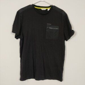 Calvin Klein Men's T-shirt in Black Size Medium Casual